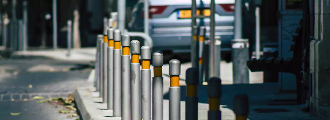 Safe and Convenient Retractable Barrier Column Systems for Properties in Holiday, FL